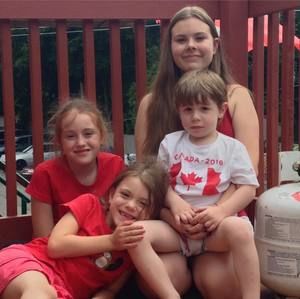 Meet your Posher, Daphne